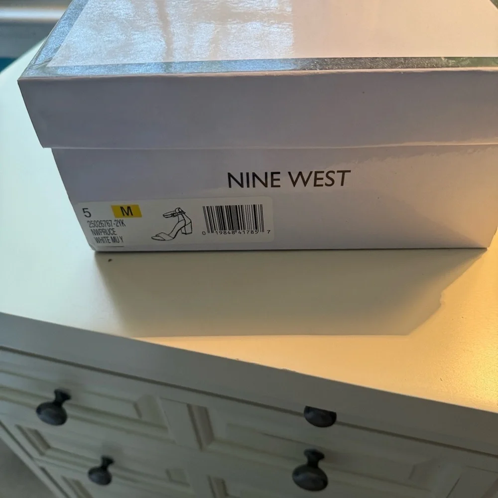 Nine West White and Pink Floral Heels
